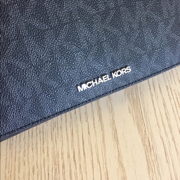 LAST ONE‼️Michael Kors Black Clutch, Crossbody Bag - Picture 9 of 15